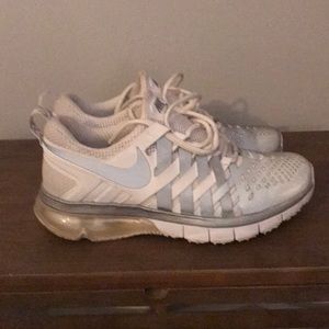 Nike finger trap trainers